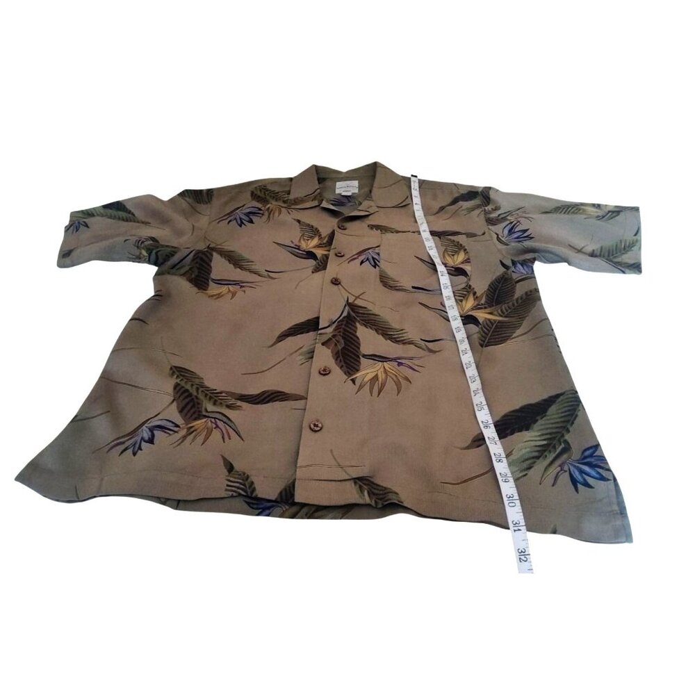 Tommy Bahama Relax Men's Medium Silk Hawaiian Shirt Bird Of Paradise Print Beige - Picture 10 of 10